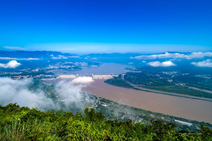 Three Gorges Dam sets world record for annual power generation in 2020-1