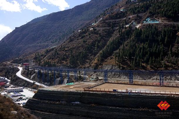 Daduhe Puts into Operation China’s First Anti-leakage Dam Concrete Supply System-1