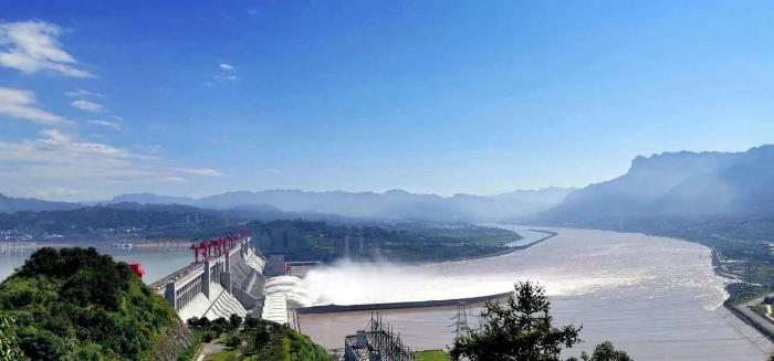 Yangtze River’s No. 4 flood of 2020 passes Three Gorges Dam-1