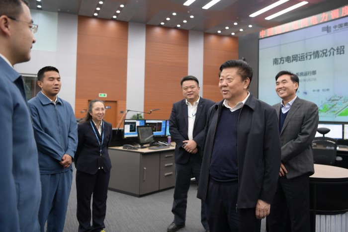 Li Qingkui Extends His Regards to Staff on Duty in Spring Festival-1
